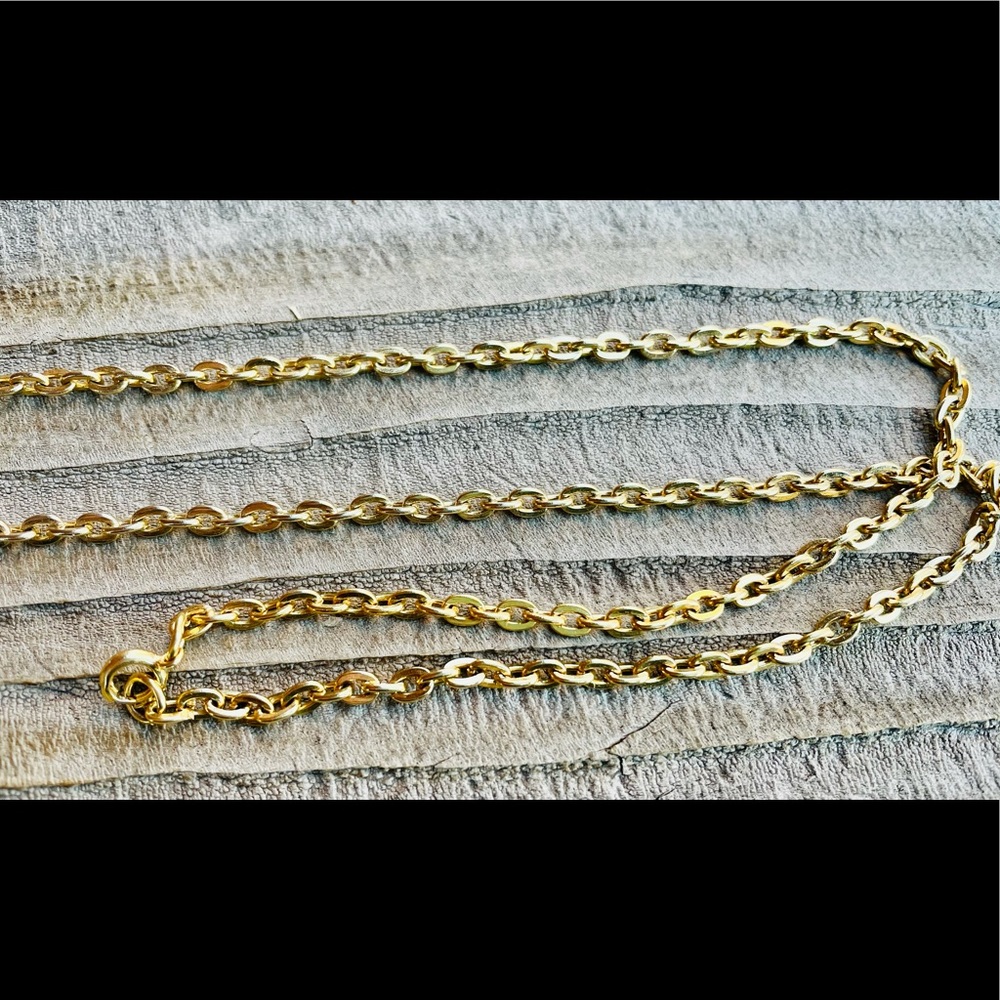 Gold Oval Scroll Pendant Necklace - Picture 6 of 8